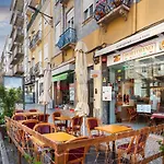 Apartment Stupendo- Two Rooms, Patio With Refreshing Pond-center-air Conditioning