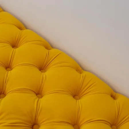 Stupendo- Two Rooms, Patio With Refreshing Pond-center-air Conditioning Лиссабон