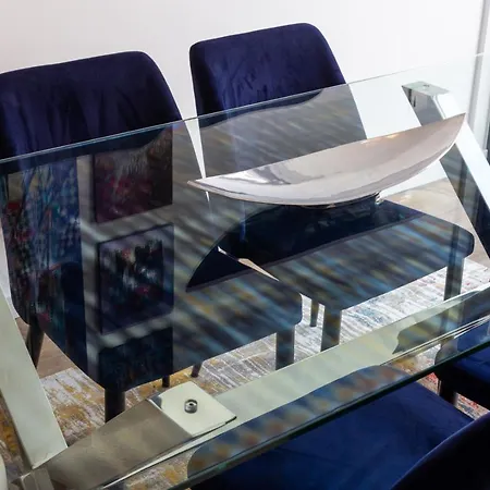 Апартаменты Stupendo- Two Rooms, Patio With Refreshing Pond-center-air Conditioning *