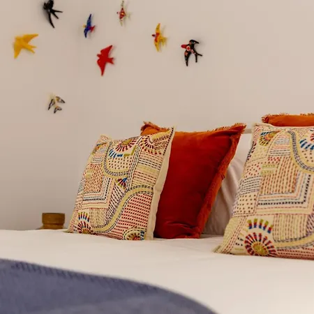 Stupendo- Two Rooms, Patio With Refreshing Pond-center-air Conditioning * 리스본