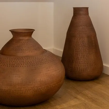 Stupendo- Two Rooms, Patio With Refreshing Pond-center-air Conditioning 아파트